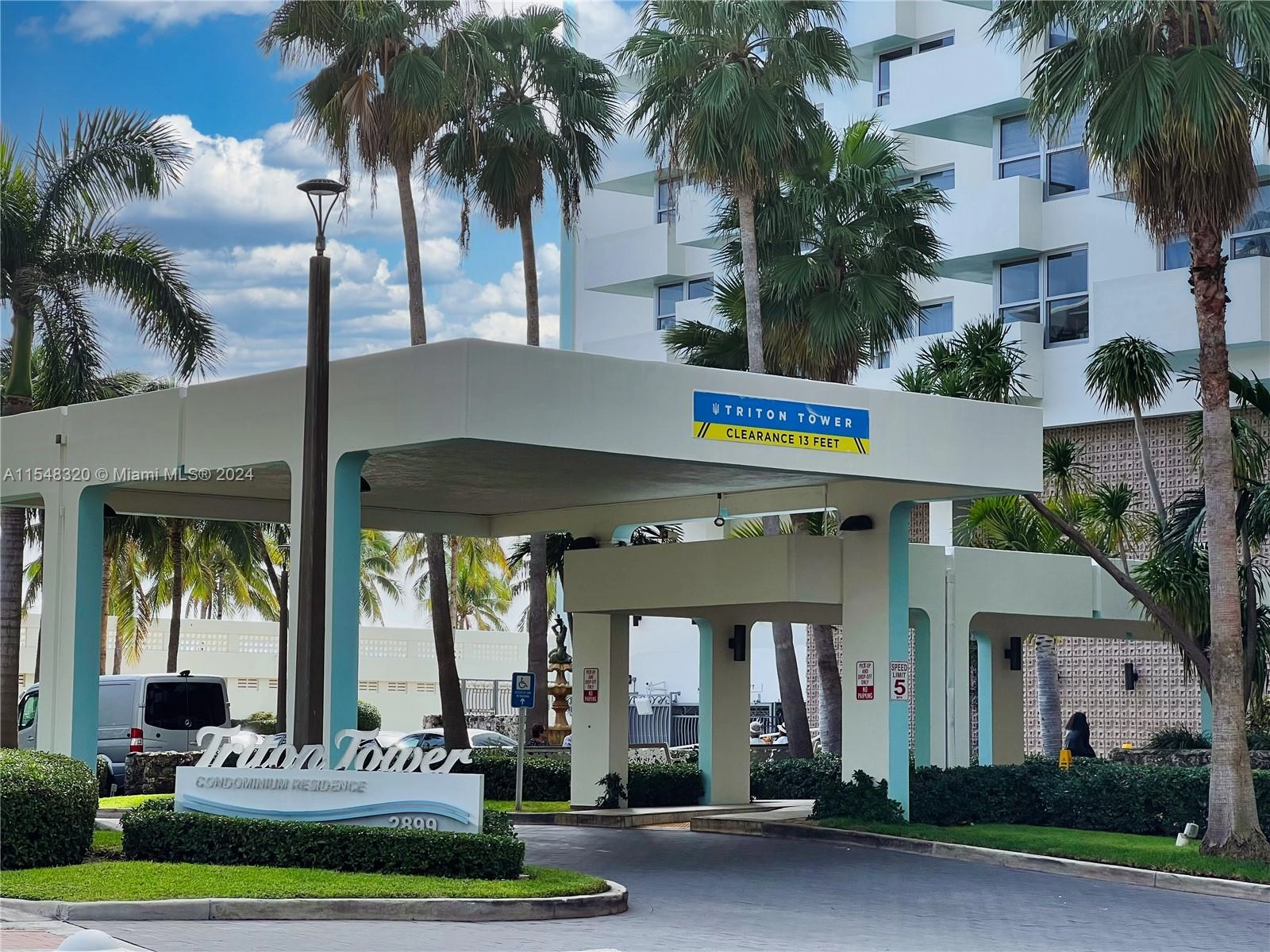 2899 Collins Ave Unit 405  