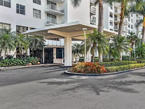 2801 NE 183rd St #601W, Aventura, FL 33160