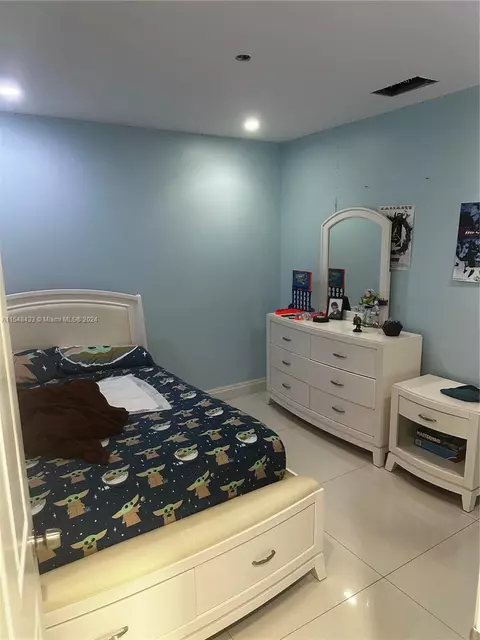 Bedroom - 630 W 50th Pl, Hialeah, FL 33012 photo 2 of 2