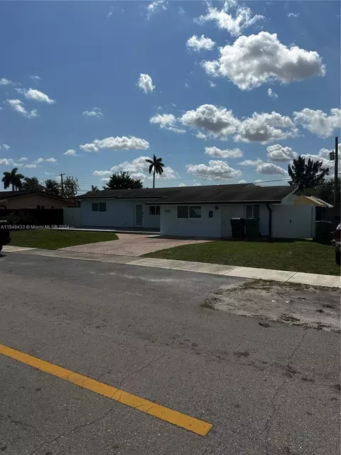 630 W 50th Pl, Hialeah, FL 33012