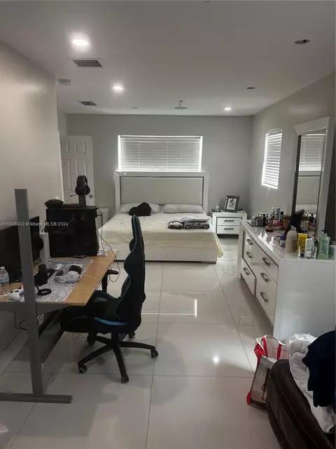 Bedroom - 630 W 50th Pl, Hialeah, FL 33012 photo 1 of 2