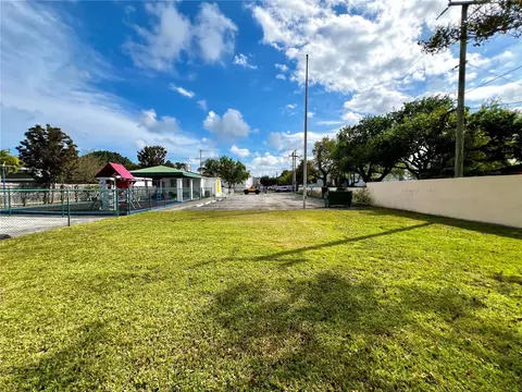 5703 SW 17th St, Miami, FL 33155 photo 6