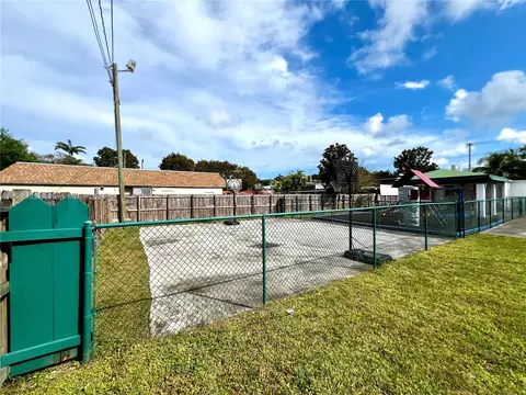 5703 SW 17th St, Miami, FL 33155 photo 7