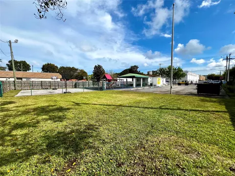 5703 SW 17th St, Miami, FL 33155 photo 5