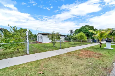 22675 SW 124th Ct, Miami, FL 33170