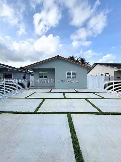 815 W 74th St, Hialeah, FL 33014