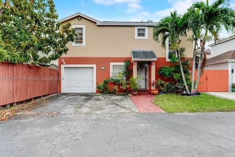 9128 SW 148th Ct, Miami, FL 33196
