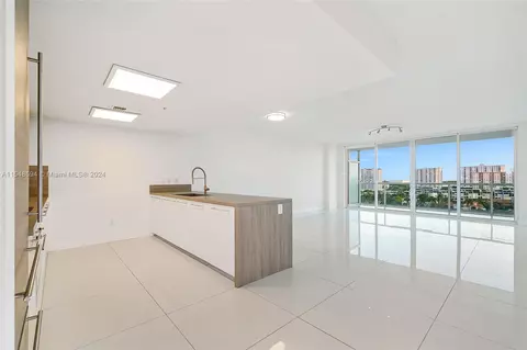 400 Sunny Isles Blvd #1018, Sunny Isles Beach, FL 33160
