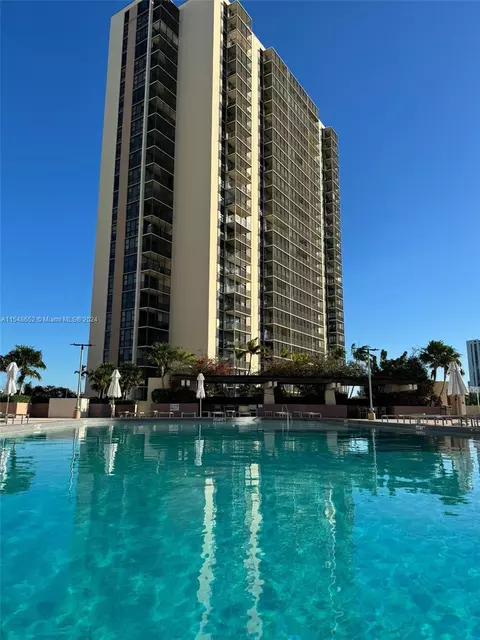 20379 W Country Club Dr #2133, Aventura, FL 33180