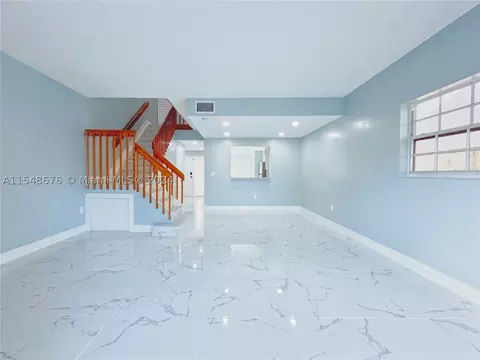 10014 Hammocks Blvd #201-4, Miami, FL 33196