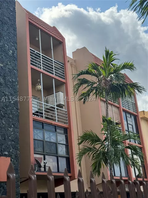 6095 W 19th Ave #409, Hialeah, FL 33012