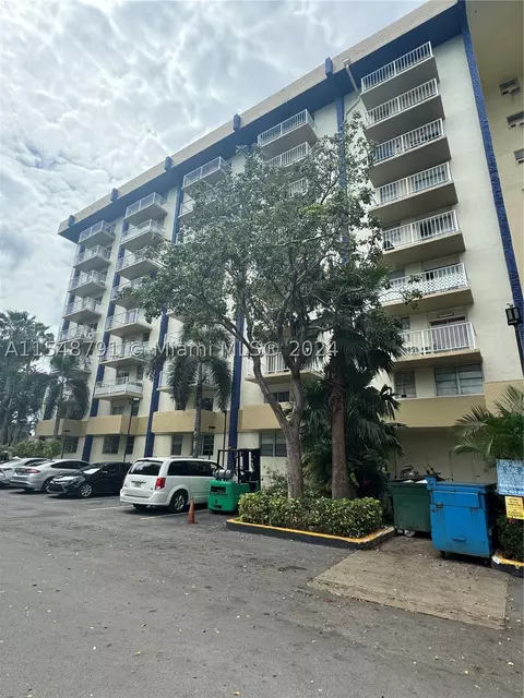 4550 NW 9th St #109E, Miami, FL 33126