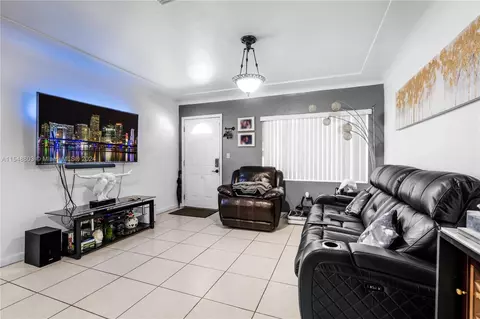 4530 NW 4532 Nw 2nd St, Miami, FL 33126