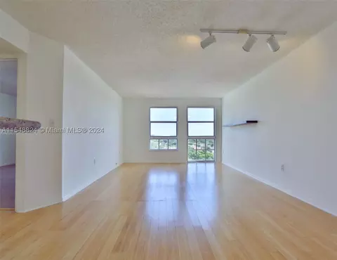 2351 Douglas Rd #1010, Miami, FL 33145