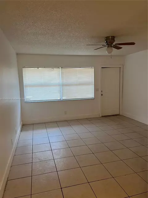 5212 NW 24th Ct #90, Lauderhill, FL 33313