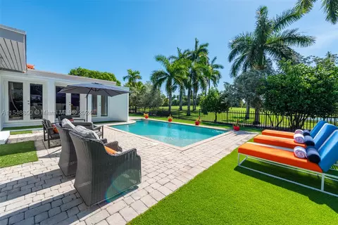 5301 Alton Rd, Miami Beach, FL 33140