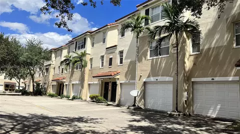 5860 W Sample Rd #207, Coral Springs, FL 33067