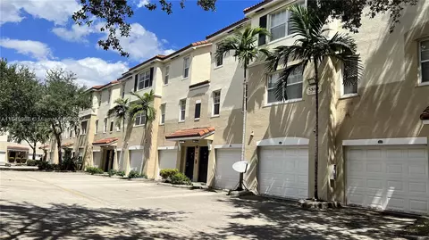 5860 W Sample Rd #207, Coral Springs, FL 33067