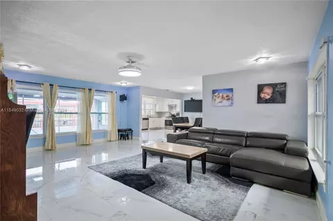 9570 NW 20th Pl, Sunrise, FL 33322