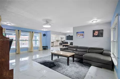 9570 NW 20th Pl, Sunrise, FL 33322