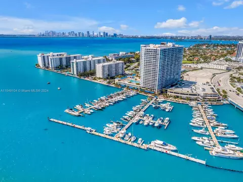 7601 E Treasure Dr #1724, North Bay Village, FL 33141