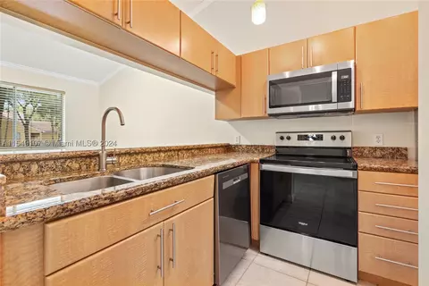1204 Coral Club Dr #1204, Coral Springs, FL 33071
