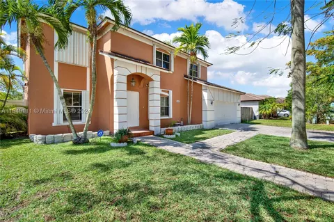 18082 SW 152nd Ct, Miami, FL 33187