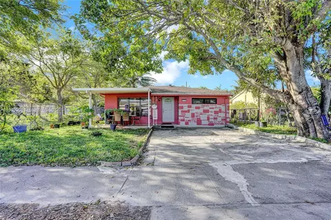 2730 Funston St, Hollywood, FL 33020