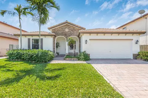 3618 SE 1st St, Homestead, FL 33033