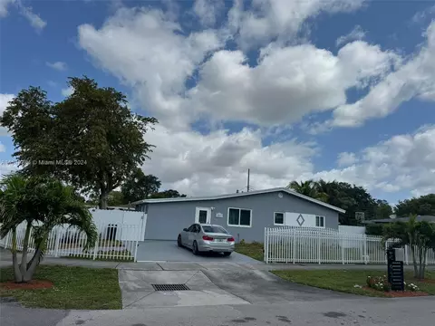 4631 SW 36th St, West Park, FL 33023