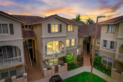 8964 W Flagler St #217, Miami, FL 33174