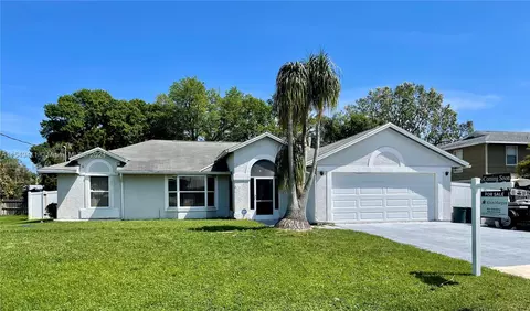 5512 Hickory Dr, Fort Pierce, FL 34982