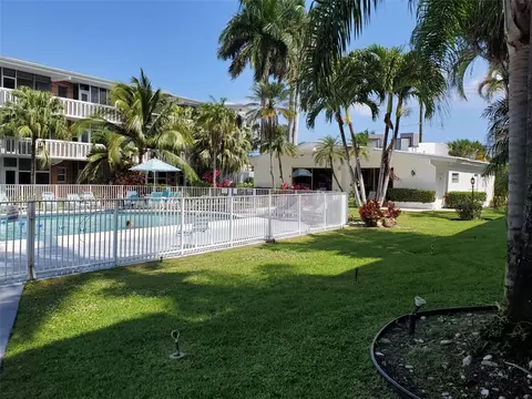 141 NE 10th Ave #24A, Hallandale Beach, FL 33009