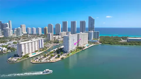500 Bayview Dr #526, Sunny Isles Beach, FL 33160