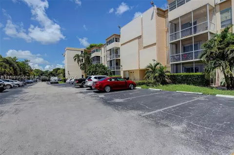 9159 SW 77th Ave #210, Miami, FL 33156