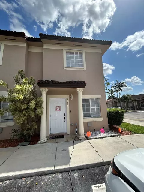 16955 SW 137th Psge, Miami, FL 33177