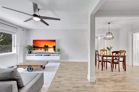 1611 SE 1st St, Pompano Beach, FL 33060 photo 5