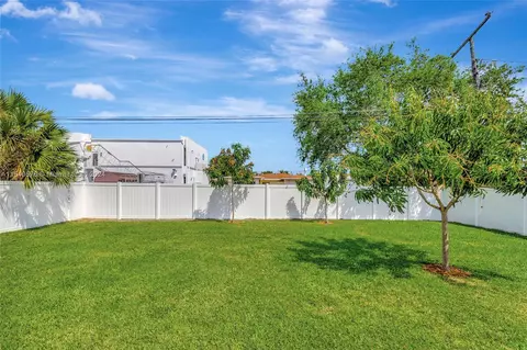 1611 SE 1st St, Pompano Beach, FL 33060 photo 29