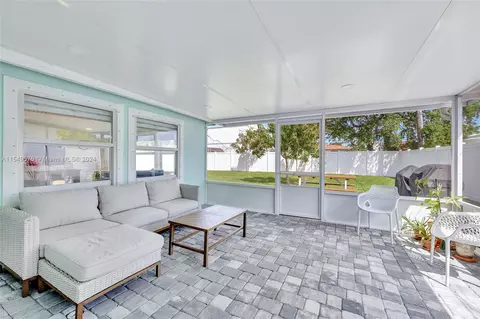 1611 SE 1st St, Pompano Beach, FL 33060 photo 24