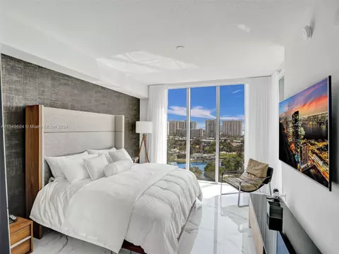 330 Sunny Isles Blvd #5-902, Sunny Isles Beach, FL 33160