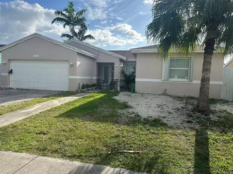 26521 SW 128th Ct, Homestead, FL 33032