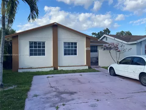 5089 NW 195th Ln, Miami Gardens, FL 33055