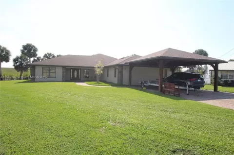 1122 Oak St, Okeechobee, FL 34974 photo 1