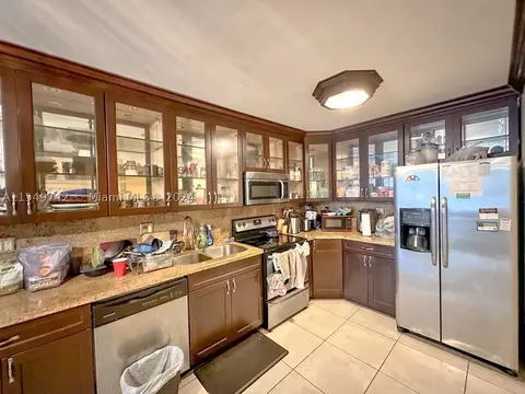 2200 E Hallandale Beach Blvd #211, Hallandale Beach, FL 33009
