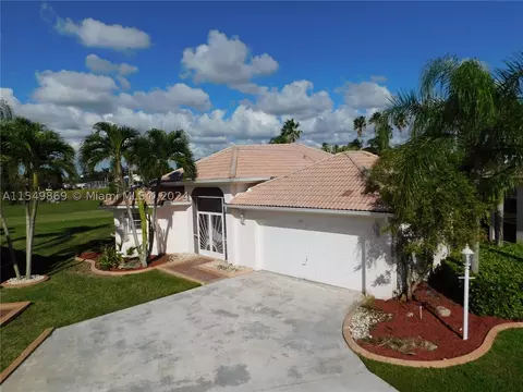 2710 Augusta Dr, Homestead, FL 33035
