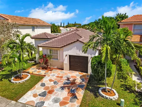 1511 SW 106th Ave, Pembroke Pines, FL 33025