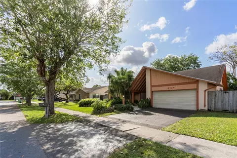 13270 SW 101st St, Miami, FL 33186