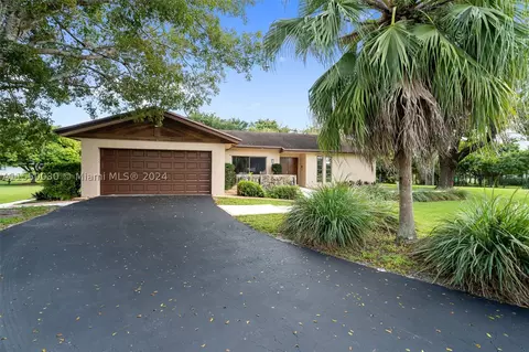14060 SW 27th Ct, Davie, FL 33330