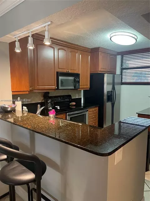 110 Lake Emerald Dr #203, Oakland Park, FL 33309