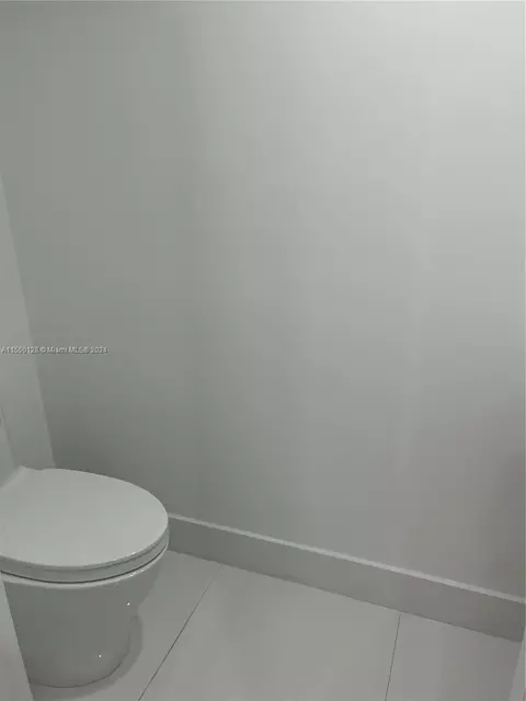 60 SW 13th St #2616, Miami, FL 33130 photo 38